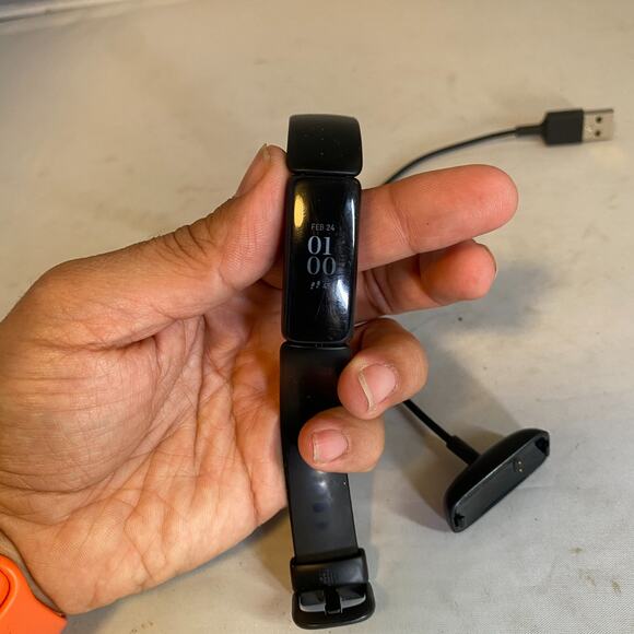 Fitbit Inspire 3 Health & Fitness Tracker Tested Working - Picture 1 of 5